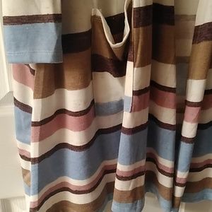LuLaRoe Sweaters - NWT CAROLINE SWEATER 2X POCKETS LuLaRoe Sweaters - NWT CAROLINE SWEATER 2X POCKETS